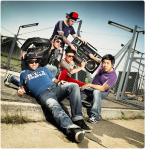 Bandfoto Bazooka Zirkus